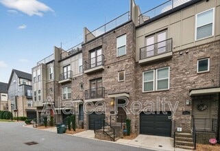 Building Photo - 2727 Grand Union Way