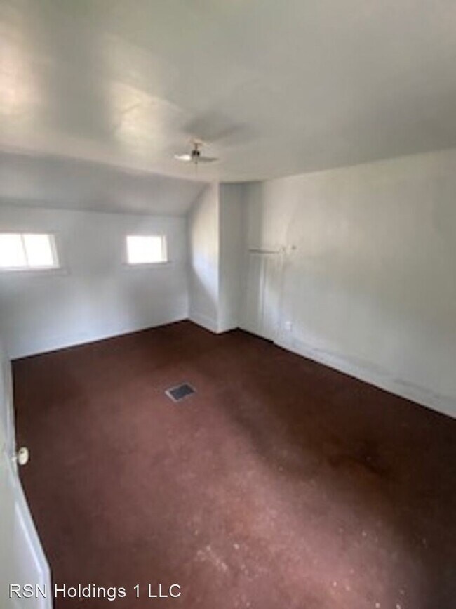 Building Photo - 3 br, 1 bath House - 7628 UNION AVE