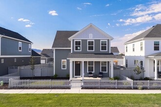Building Photo - 882 Caroline Dr