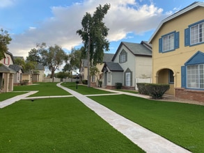 Building Photo - 2333 W Garden Dr