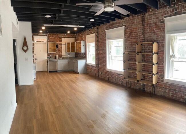 Foto del edificio - 2202 Lexington Ave