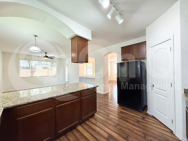 Foto del edificio - 2209 E Pecan Rd