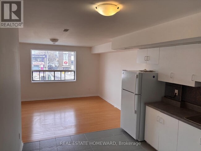 Building Photo - 879A Wilson Ave