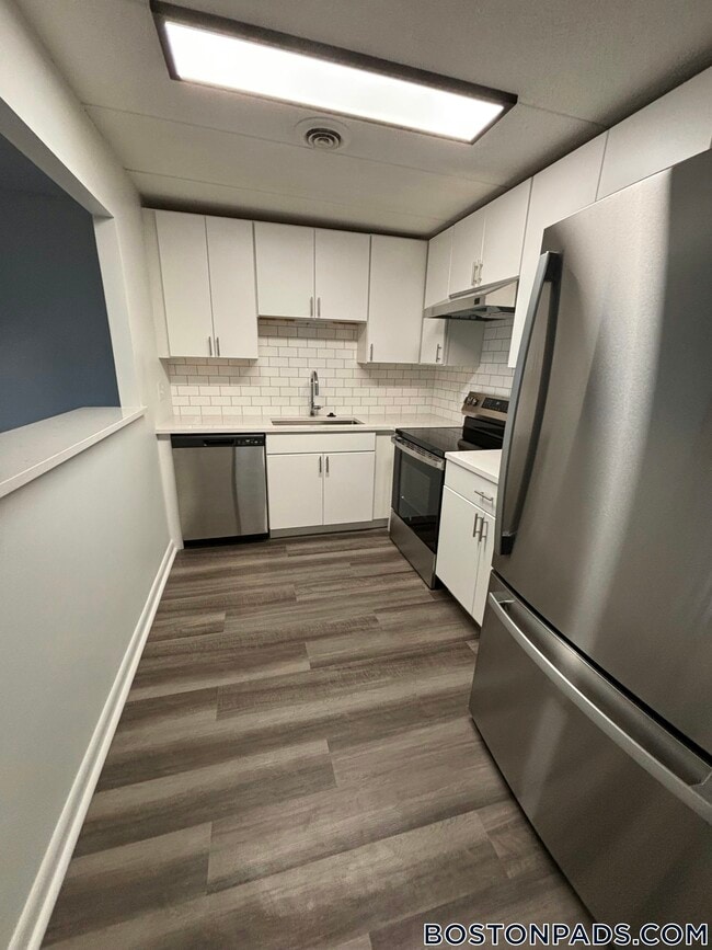 Building Photo - 51 Hill Rd