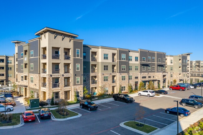 Building Photo - Cyan Southcreek