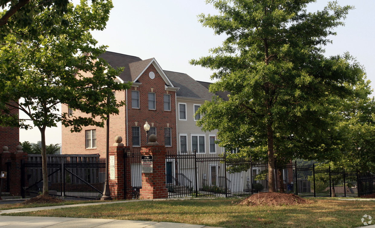 Building Photo - Dupont Park Adventist Apartments