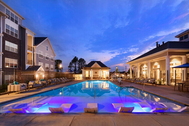 Building Photo - Avalon Laurel