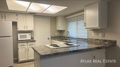 Building Photo - 4546 W Continental Dr