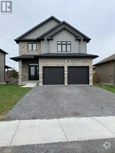 Building Photo - 7 Mountain Ash Dr