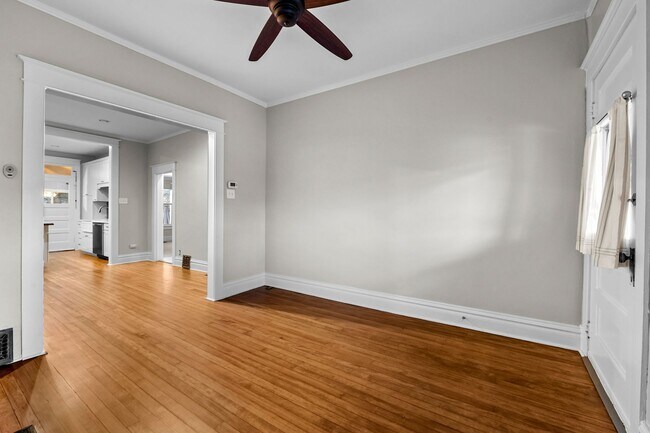 Foto del edificio - 573 S Pearl St