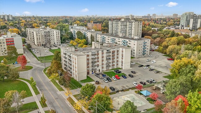 Photo du bâtiment - Trudelle Court Apartments