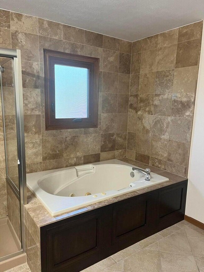 Foto del edificio - 7609 Johntimm Ct