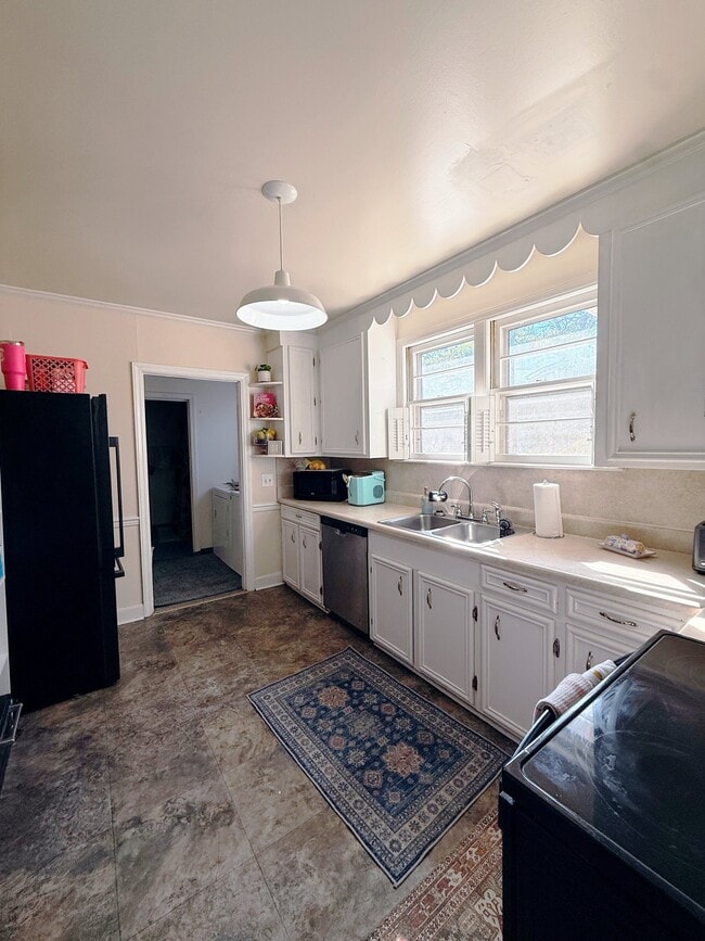 Foto del edificio - 937 E Ave