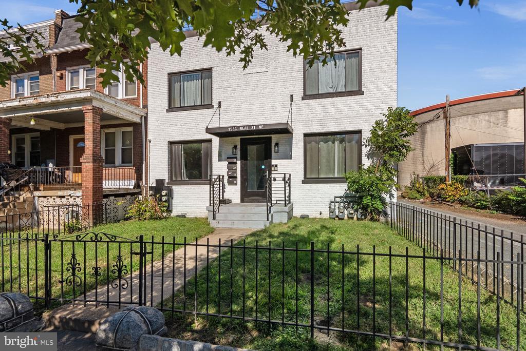 Foto principal - 1530 Neal St NE