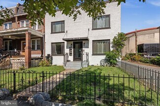 Building Photo - 1530 Neal St NE