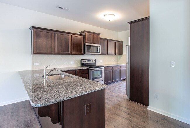 Foto del edificio - Beautiful  4Br 3Ba Single Family Home Lark...