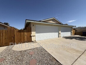 Building Photo - 851 Baseline Rd