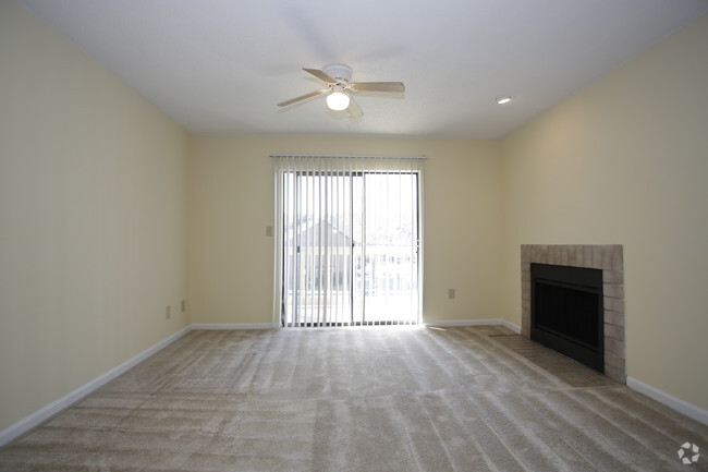 Interior Photo - Oak Ridge Trace