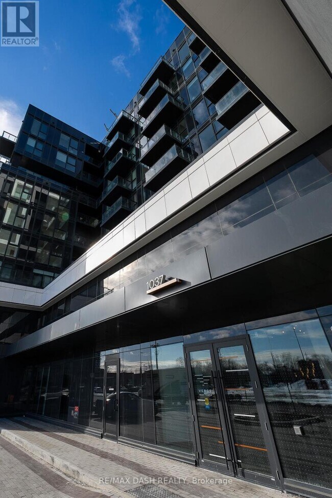 Building Photo - 1037 The Queensway