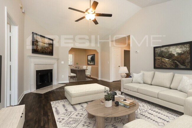 Building Photo - 9245 Club View Trace