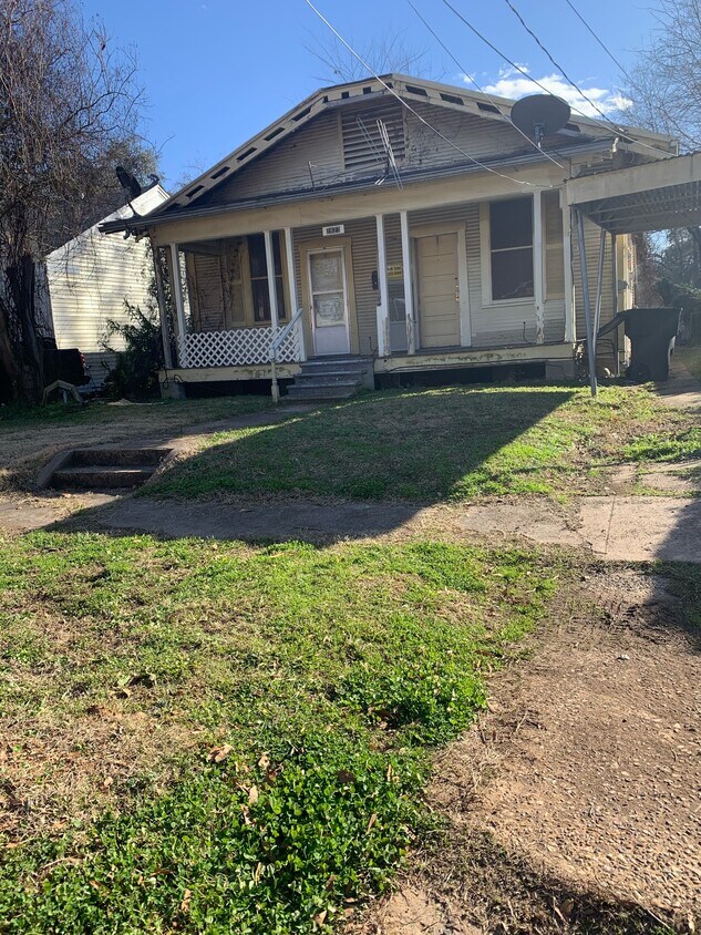 Primary Photo - 2823 Fulton St
