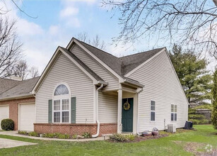 Building Photo - 10747 N Park Ave