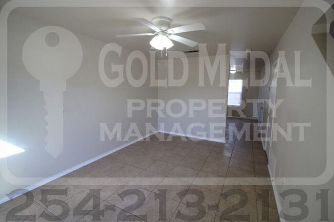 Foto del edificio - 4001 Madison Dr