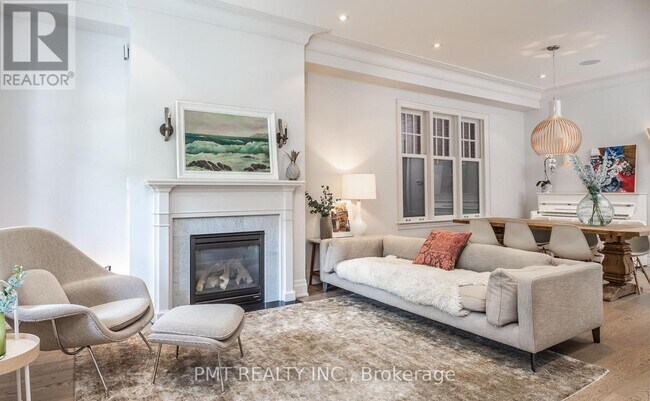 Photo du bâtiment - 164 Sheldrake Blvd