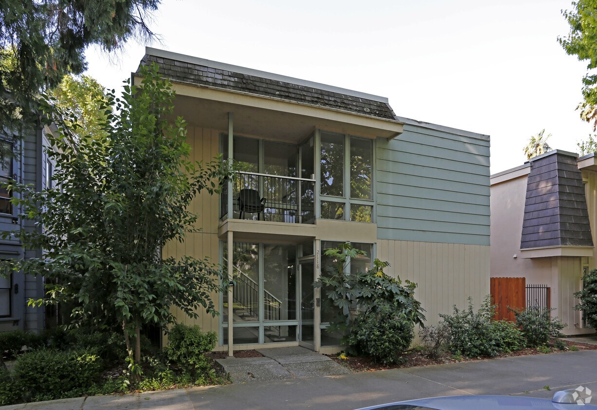 Primary Photo - 2118 H St
