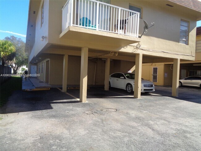 Foto del edificio - 16118 NE 21st Ave