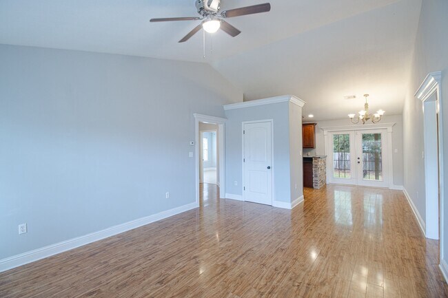 Building Photo - 5518 Landing Ct