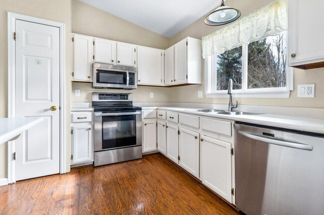 Building Photo - 3636 Caribou Dr