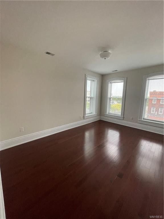 Building Photo - 1225 Niagara St