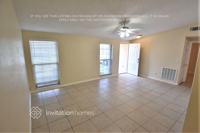 Foto del edificio - 9709 Rushwood Ct