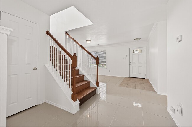 Foto del edificio - 3807 Brook Garden Ln