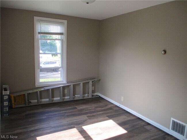 Building Photo - 1452 Beatty Ave