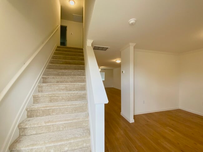Building Photo - 3518 Marksbury Dr