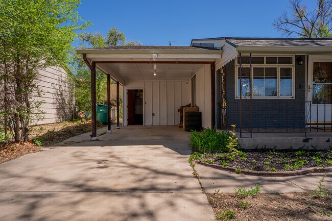 Foto del edificio - 103 Linden Dr