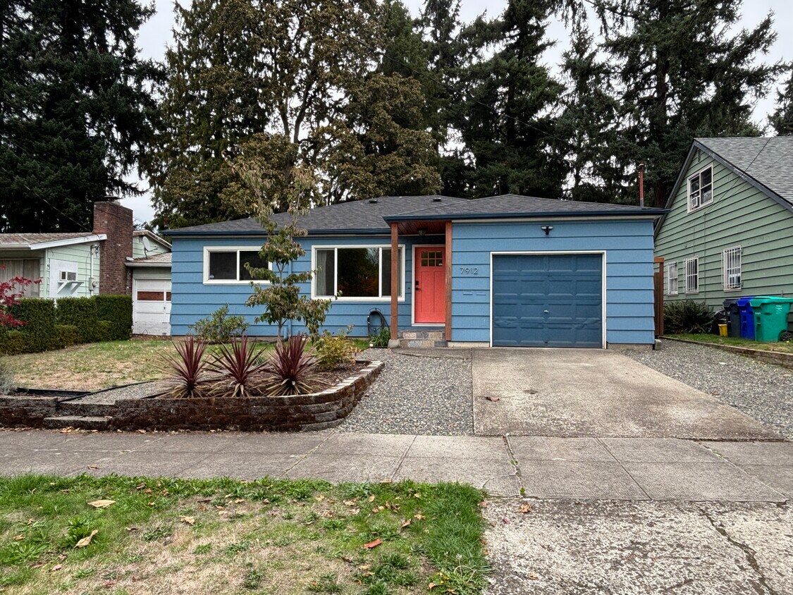 Foto principal - 7912 N Dwight Ave