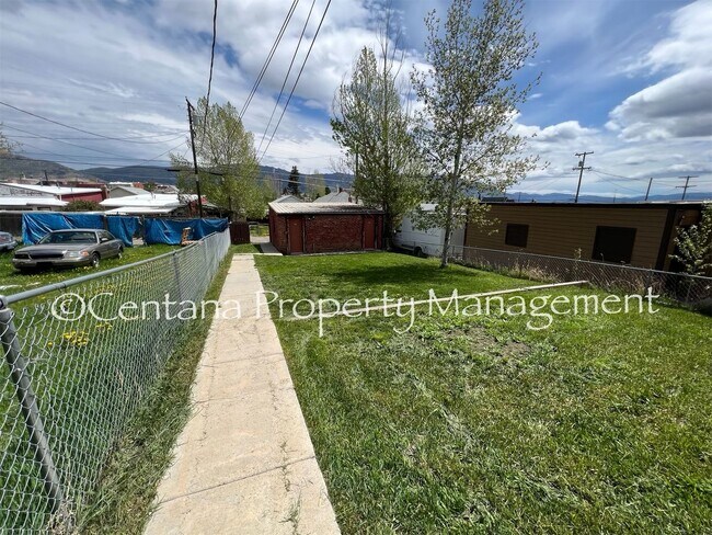 Foto del edificio - 646-648 S Montana