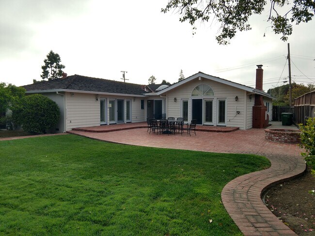 Building Photo - 299 Dallas Dr