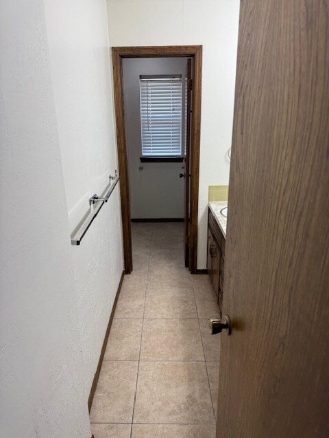 Foto del edificio - 1344 Meadow Ln