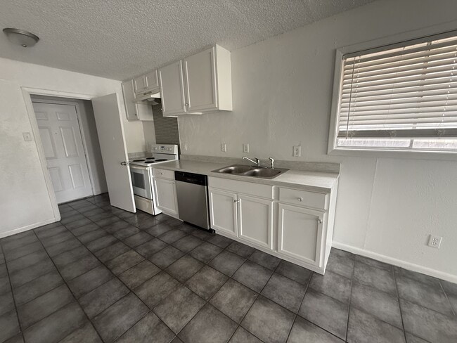 Photo - 3026 Lourdes St Townhome