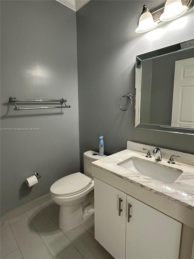 Building Photo - 4959 SW 135th Way
