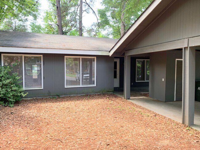 Foto del edificio - 3bed/2bath residential house available soon!