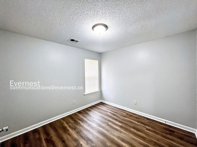 Foto del edificio - 1036 Cambrain Cove