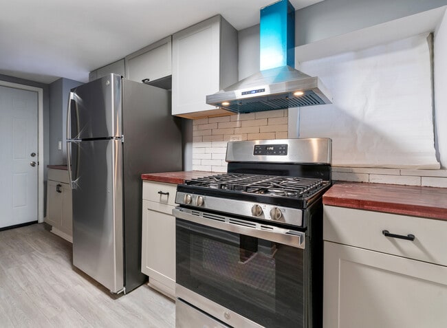 Building Photo - 5431 S Indiana Ave