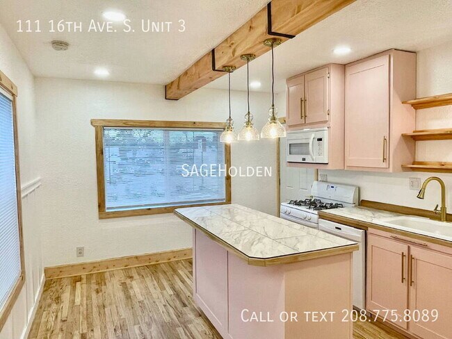 Foto del edificio - 111 16th Ave S