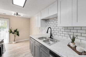 Interior Photo - Emerald Square Villas