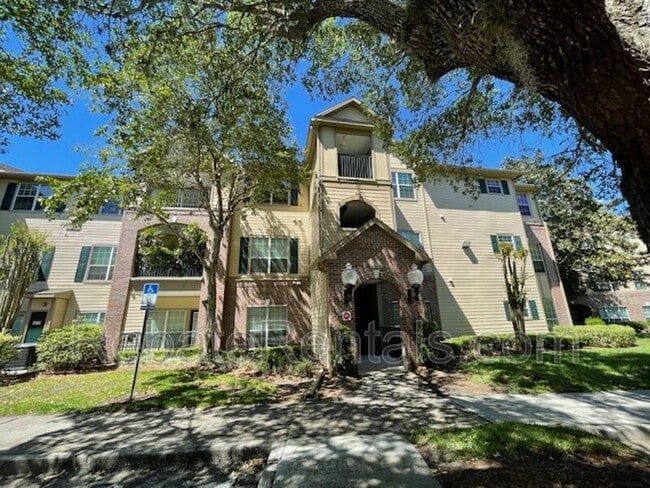 Building Photo - 7800 Point Meadows Dr